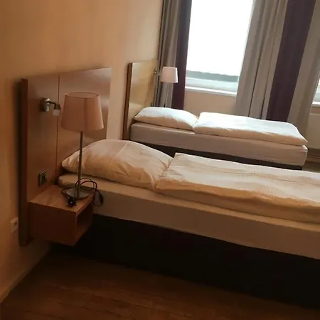 Kaiserstrasse Und Апартаменты *
